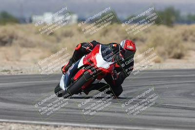 media/Oct-13-2025-Moto Forza (Mon) [[a66d839500]]/3-B Group/Session 3 (Turn 16)/